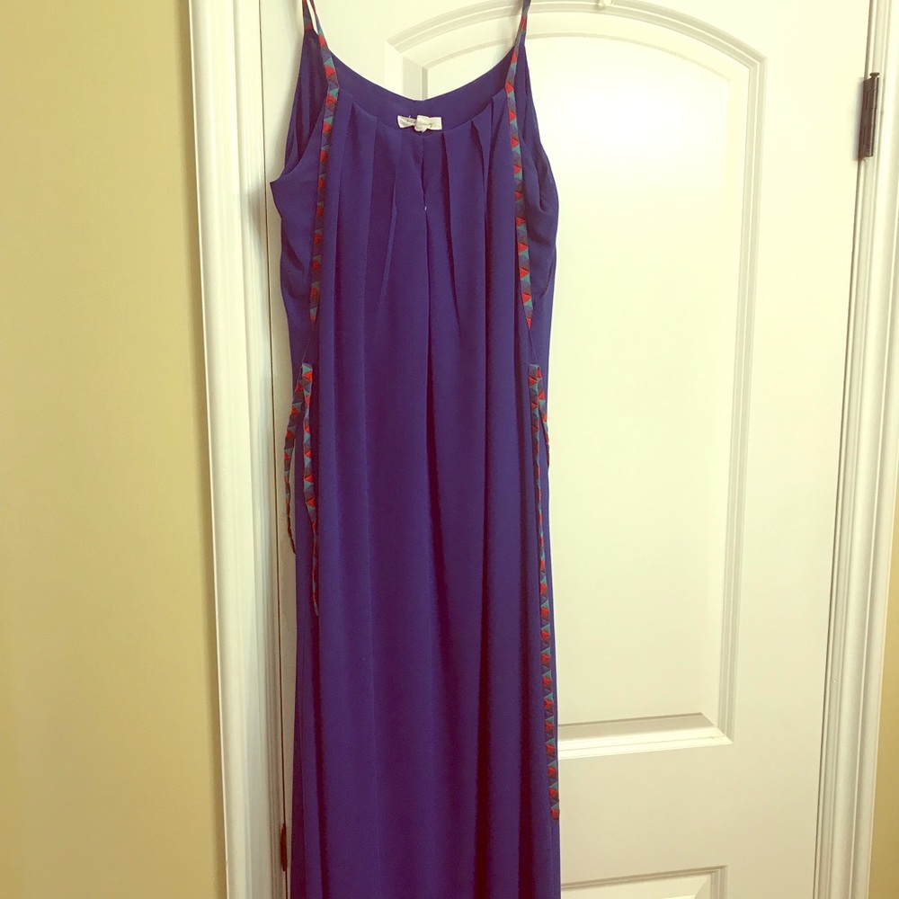 electric blue maxi dress w/aztec print piping/tie.